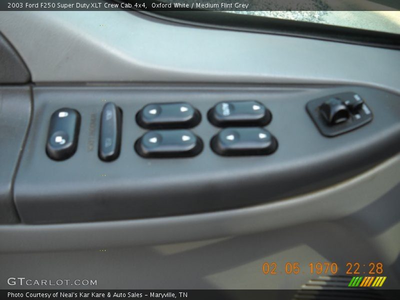 Oxford White / Medium Flint Grey 2003 Ford F250 Super Duty XLT Crew Cab 4x4