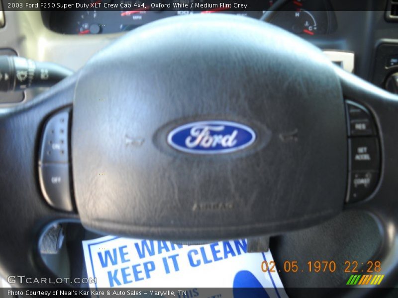 Oxford White / Medium Flint Grey 2003 Ford F250 Super Duty XLT Crew Cab 4x4