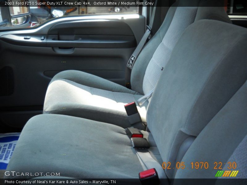 Oxford White / Medium Flint Grey 2003 Ford F250 Super Duty XLT Crew Cab 4x4
