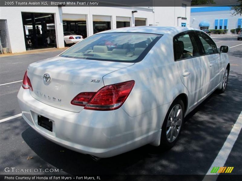 Blizzard White Pearl / Ivory 2005 Toyota Avalon XLS