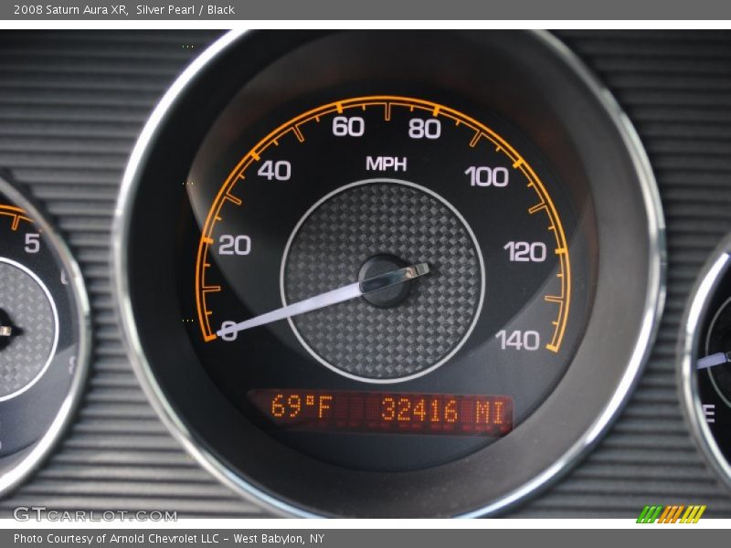 Silver Pearl / Black 2008 Saturn Aura XR