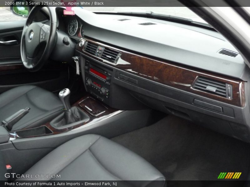 Alpine White / Black 2006 BMW 3 Series 325xi Sedan
