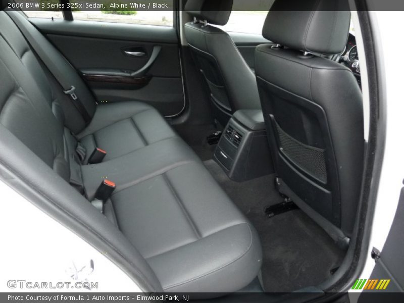 Alpine White / Black 2006 BMW 3 Series 325xi Sedan