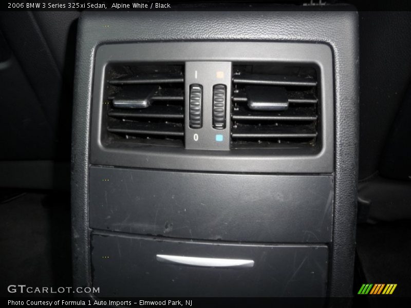 Alpine White / Black 2006 BMW 3 Series 325xi Sedan