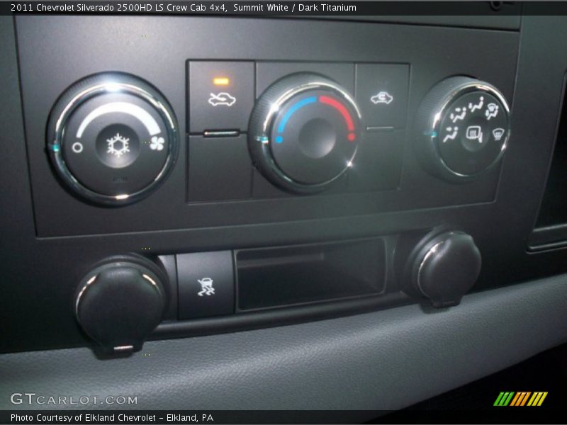 Summit White / Dark Titanium 2011 Chevrolet Silverado 2500HD LS Crew Cab 4x4