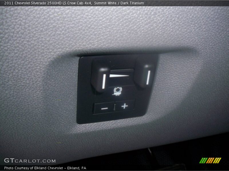 Summit White / Dark Titanium 2011 Chevrolet Silverado 2500HD LS Crew Cab 4x4