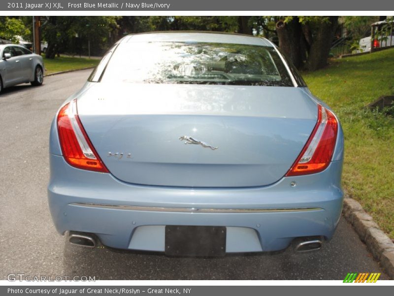 Frost Blue Metallic / Navy Blue/Ivory 2011 Jaguar XJ XJL