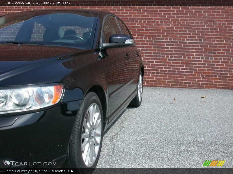 Black / Off Black 2009 Volvo S40 2.4i