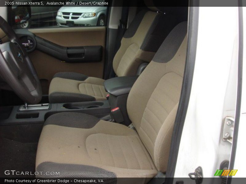Avalanche White / Desert/Graphite 2005 Nissan Xterra S