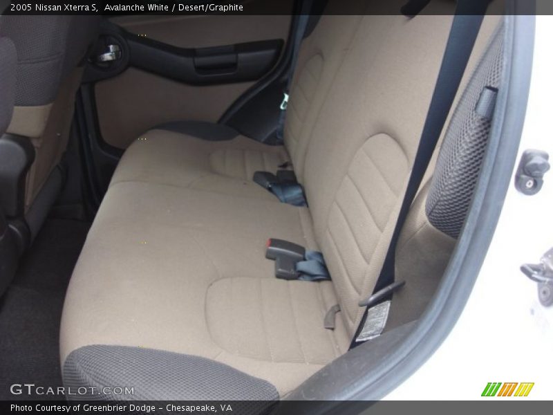 Avalanche White / Desert/Graphite 2005 Nissan Xterra S