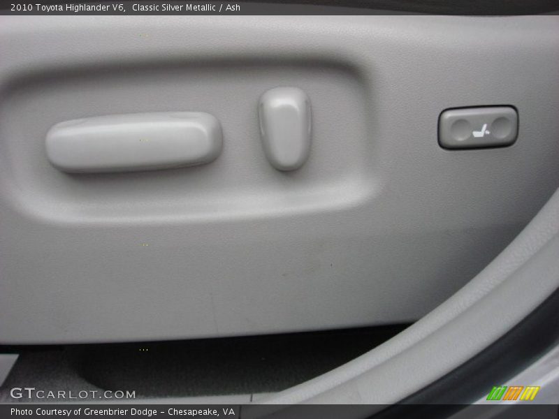 Classic Silver Metallic / Ash 2010 Toyota Highlander V6