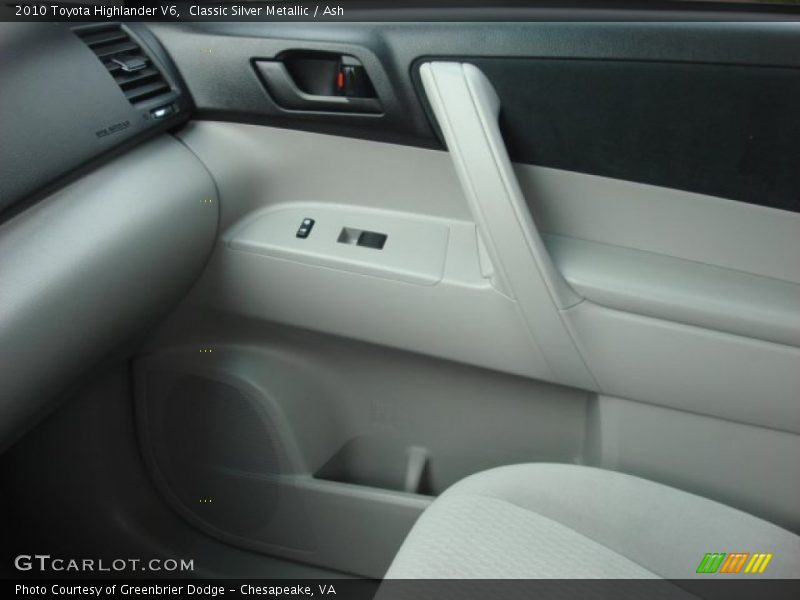 Classic Silver Metallic / Ash 2010 Toyota Highlander V6