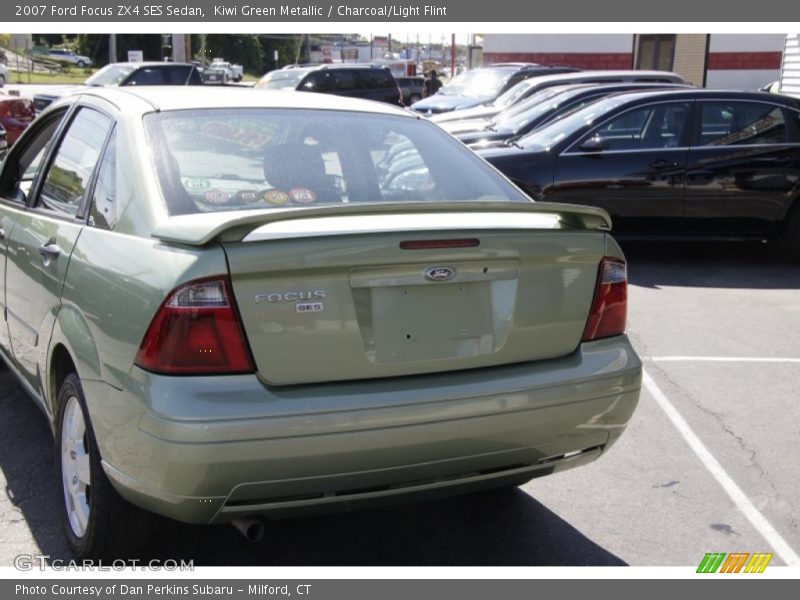 Kiwi Green Metallic / Charcoal/Light Flint 2007 Ford Focus ZX4 SES Sedan