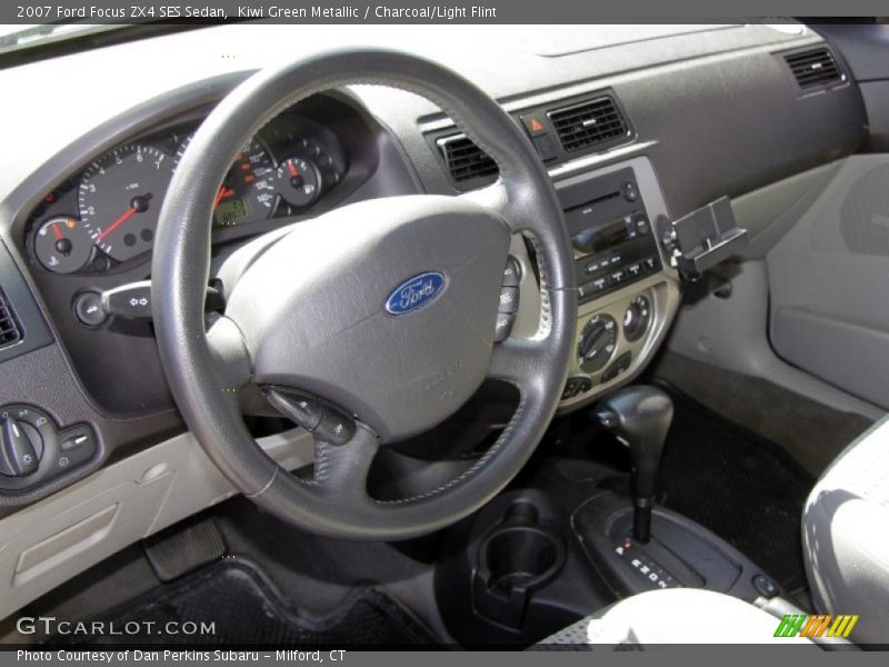 Kiwi Green Metallic / Charcoal/Light Flint 2007 Ford Focus ZX4 SES Sedan
