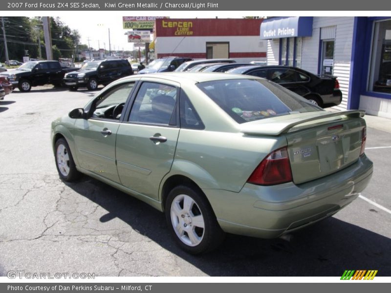 Kiwi Green Metallic / Charcoal/Light Flint 2007 Ford Focus ZX4 SES Sedan