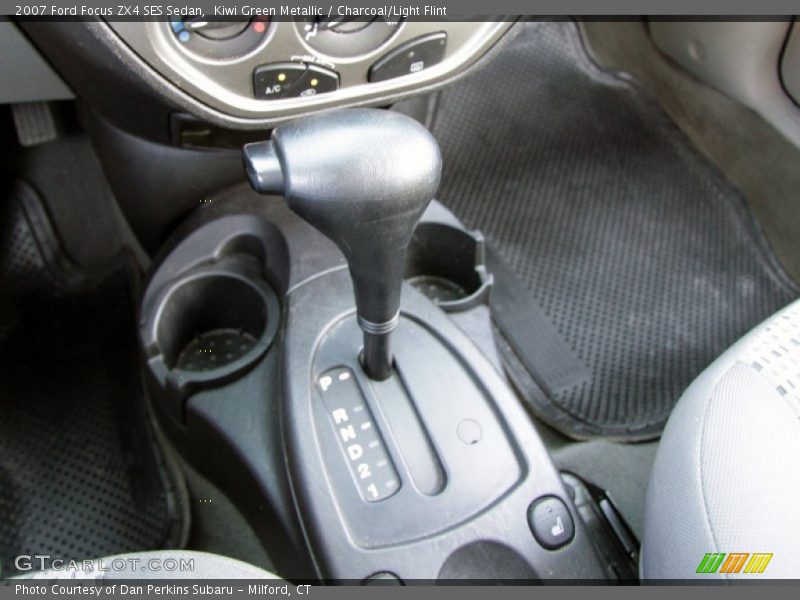 Kiwi Green Metallic / Charcoal/Light Flint 2007 Ford Focus ZX4 SES Sedan