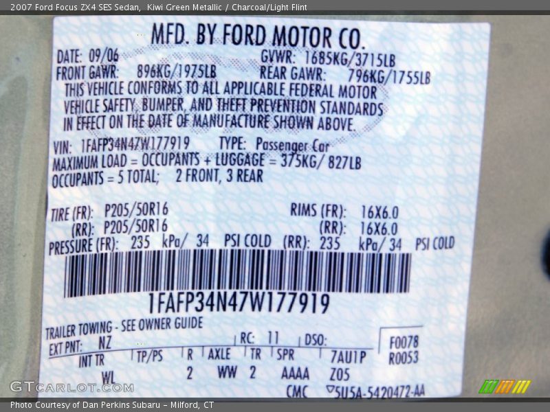 Kiwi Green Metallic / Charcoal/Light Flint 2007 Ford Focus ZX4 SES Sedan