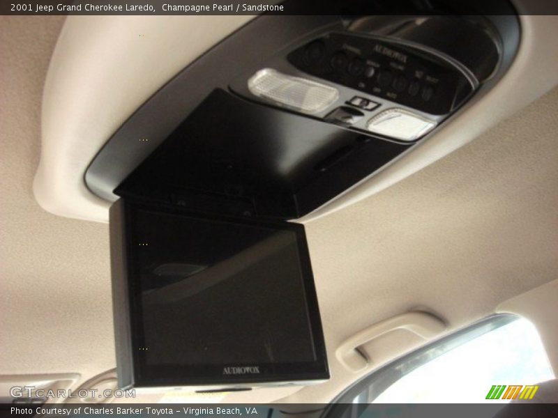 Champagne Pearl / Sandstone 2001 Jeep Grand Cherokee Laredo