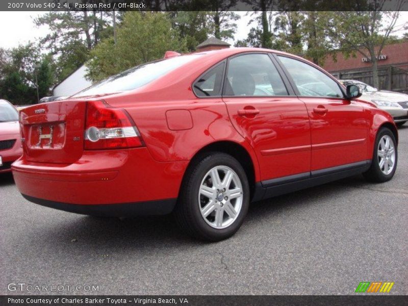 Passion Red / Off-Black 2007 Volvo S40 2.4i