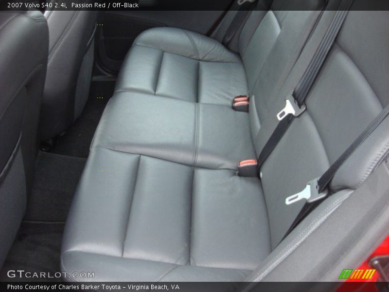 Passion Red / Off-Black 2007 Volvo S40 2.4i