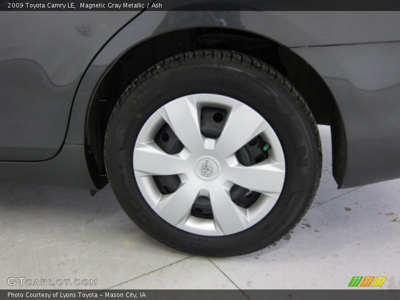 Magnetic Gray Metallic / Ash 2009 Toyota Camry LE