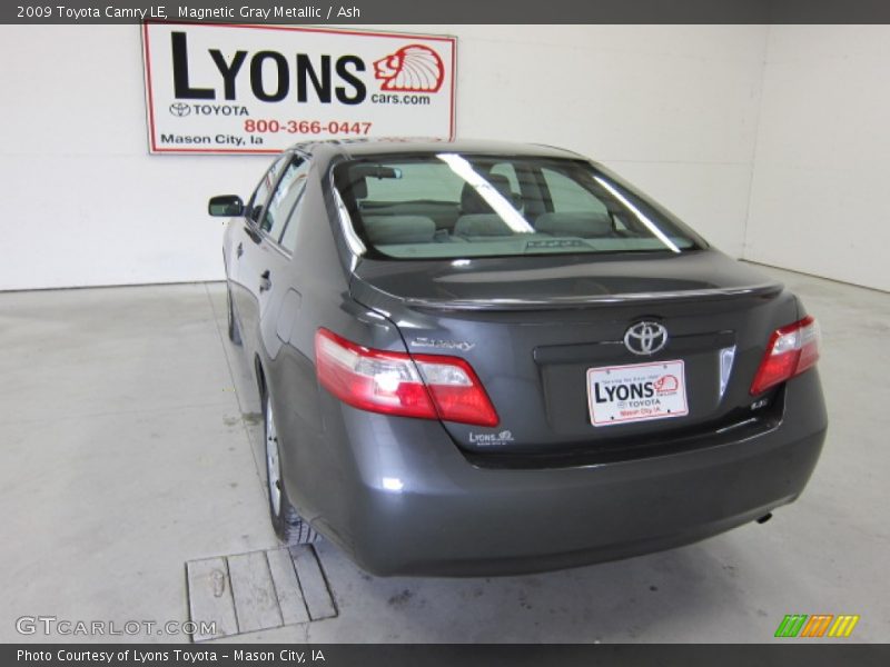Magnetic Gray Metallic / Ash 2009 Toyota Camry LE