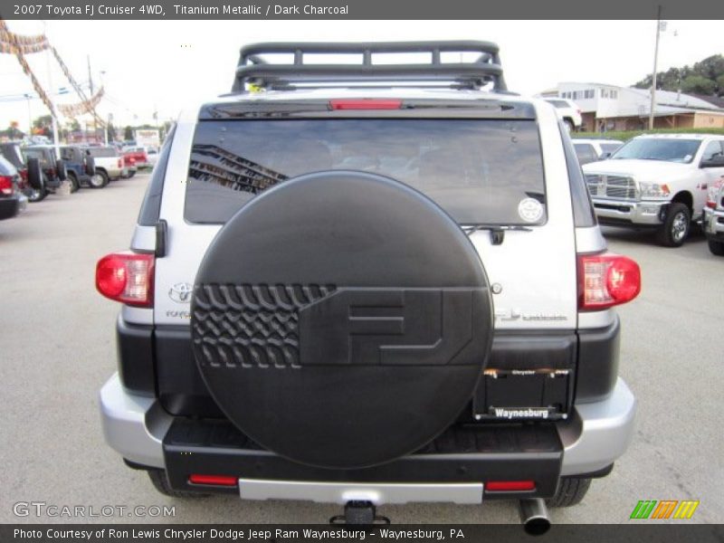 Titanium Metallic / Dark Charcoal 2007 Toyota FJ Cruiser 4WD