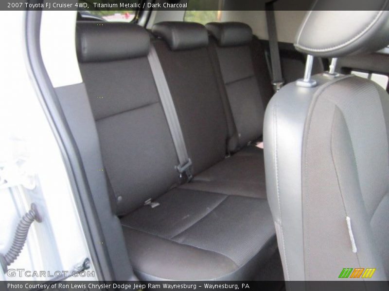 Titanium Metallic / Dark Charcoal 2007 Toyota FJ Cruiser 4WD