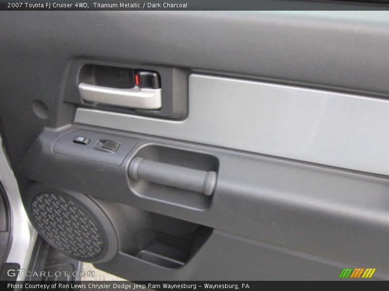 Titanium Metallic / Dark Charcoal 2007 Toyota FJ Cruiser 4WD