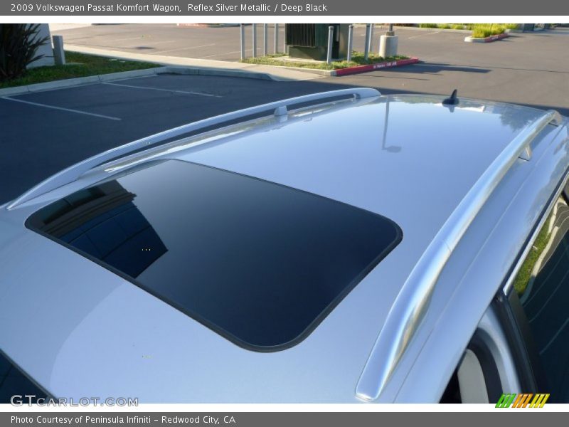 Reflex Silver Metallic / Deep Black 2009 Volkswagen Passat Komfort Wagon