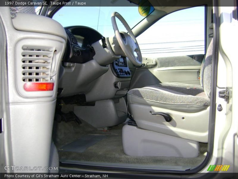 Taupe Frost / Taupe 1997 Dodge Caravan SE