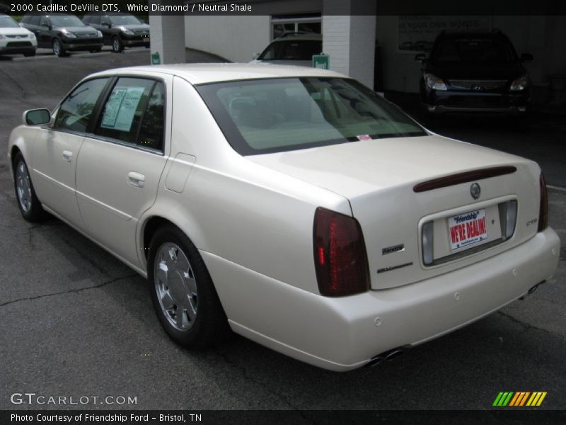 White Diamond / Neutral Shale 2000 Cadillac DeVille DTS