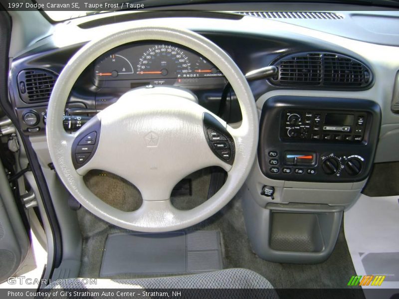 Taupe Frost / Taupe 1997 Dodge Caravan SE