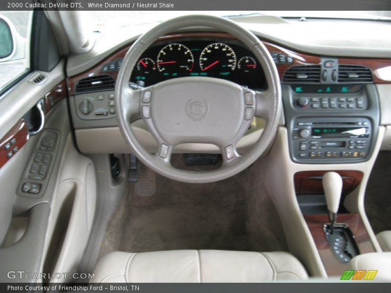 Dashboard of 2000 DeVille DTS