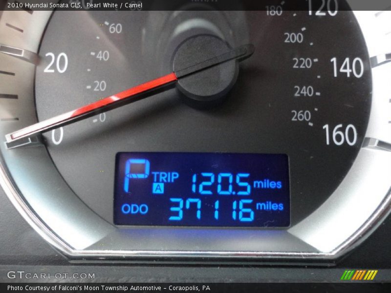 Pearl White / Camel 2010 Hyundai Sonata GLS