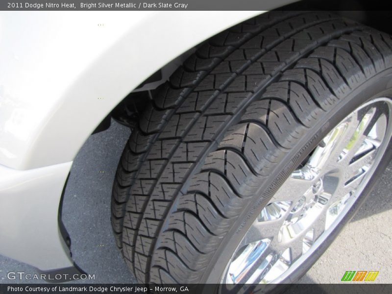 Bright Silver Metallic / Dark Slate Gray 2011 Dodge Nitro Heat
