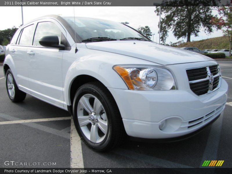 Bright White / Dark Slate Gray 2011 Dodge Caliber Mainstreet