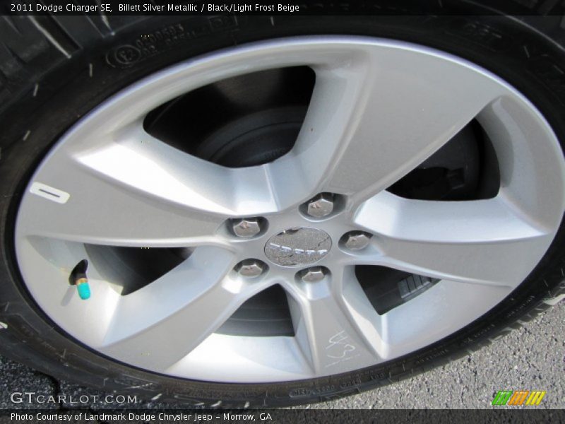 Billett Silver Metallic / Black/Light Frost Beige 2011 Dodge Charger SE