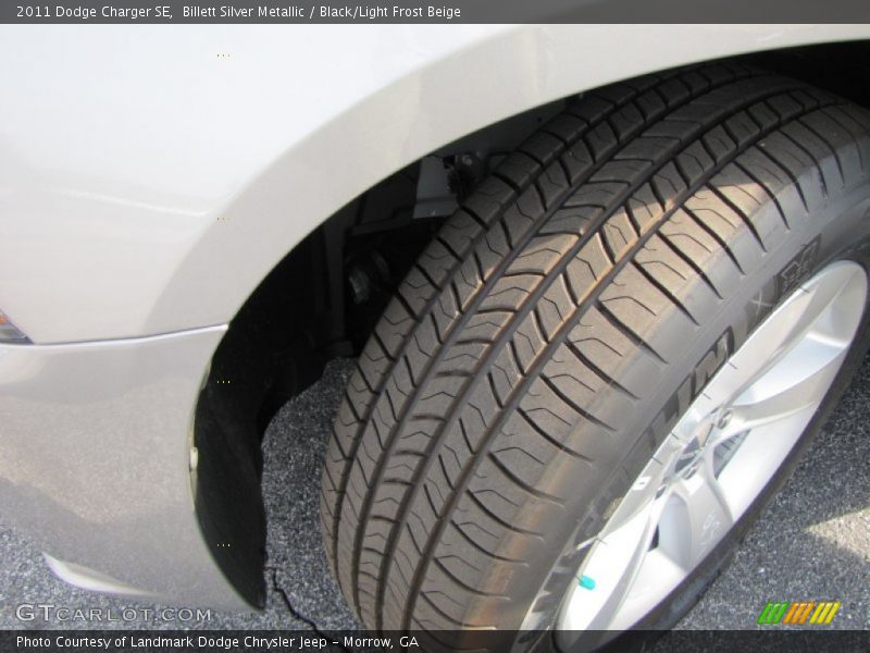 Billett Silver Metallic / Black/Light Frost Beige 2011 Dodge Charger SE