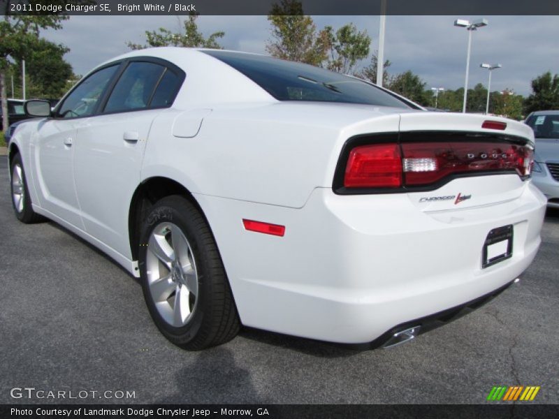 Bright White / Black 2011 Dodge Charger SE