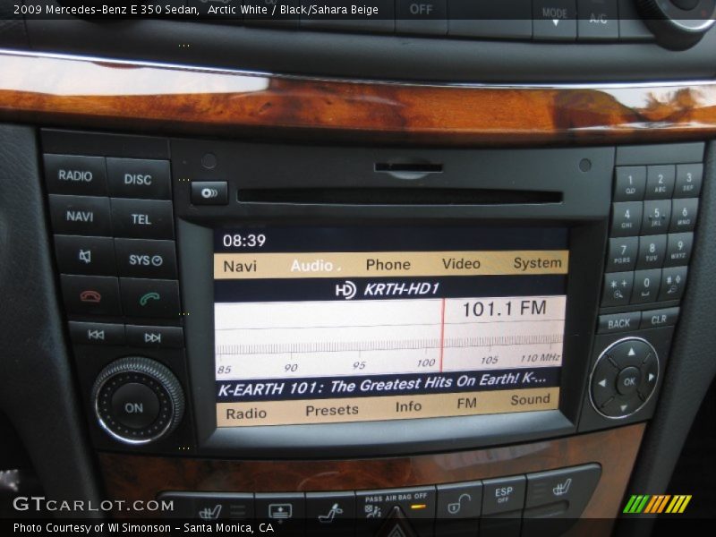 Arctic White / Black/Sahara Beige 2009 Mercedes-Benz E 350 Sedan