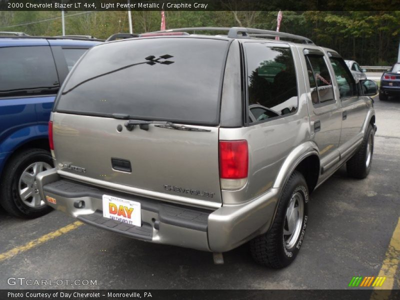 Light Pewter Metallic / Graphite Gray 2000 Chevrolet Blazer LT 4x4