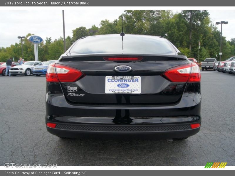 Black / Charcoal Black 2012 Ford Focus S Sedan