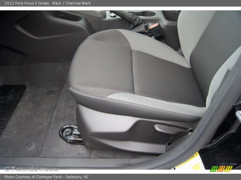 Black / Charcoal Black 2012 Ford Focus S Sedan