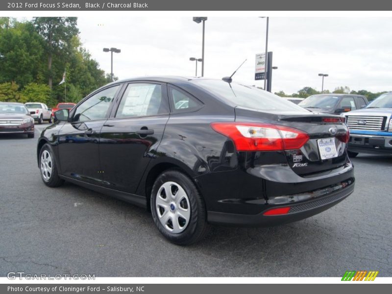 Black / Charcoal Black 2012 Ford Focus S Sedan