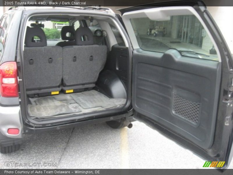 Black / Dark Charcoal 2005 Toyota RAV4 4WD