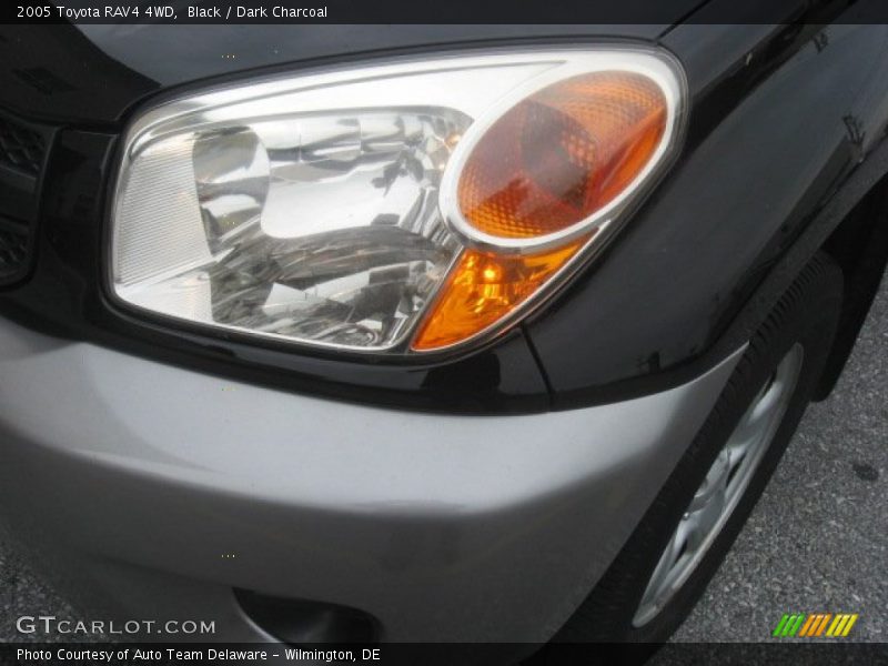 Black / Dark Charcoal 2005 Toyota RAV4 4WD