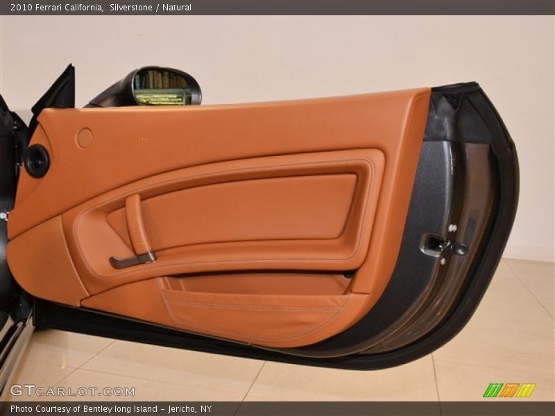Door Panel of 2010 California 
