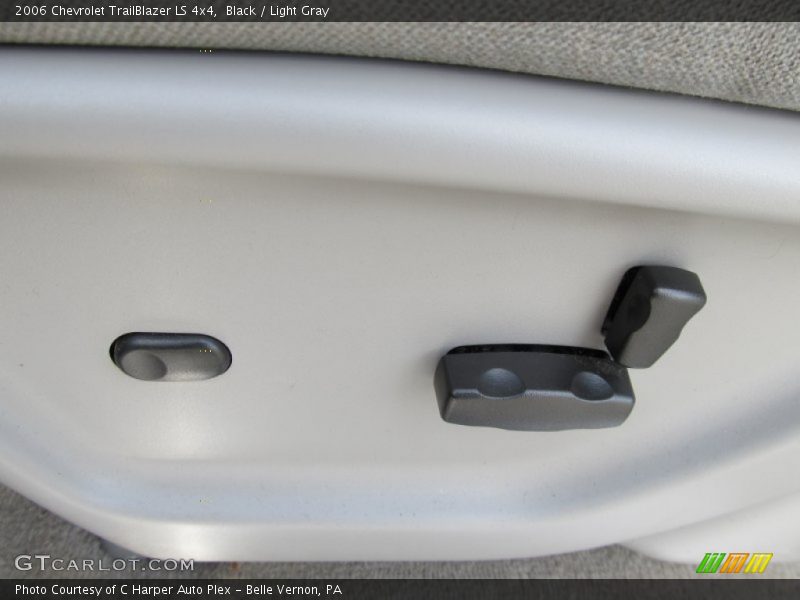 Black / Light Gray 2006 Chevrolet TrailBlazer LS 4x4