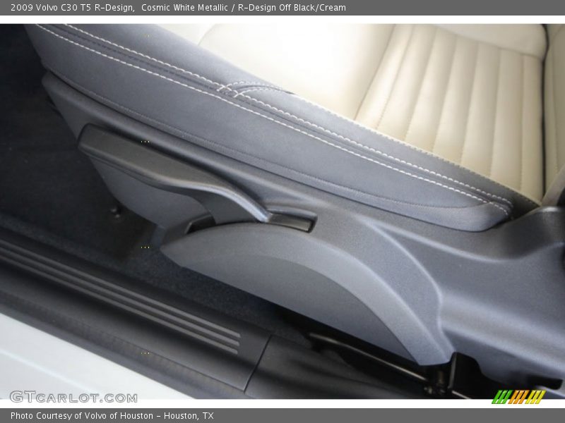 Cosmic White Metallic / R-Design Off Black/Cream 2009 Volvo C30 T5 R-Design
